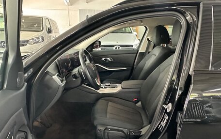 BMW 3 серия, 2022 год, 3 698 000 рублей, 10 фотография