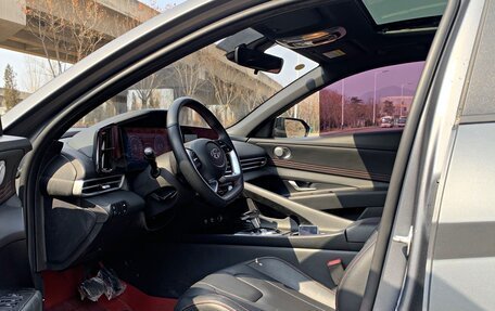 Hyundai Elantra, 2023 год, 1 550 010 рублей, 9 фотография
