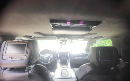 Cadillac Escalade IV, 2019 год, 6 500 000 рублей, 2 фотография