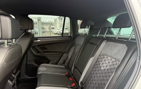 Volkswagen Tiguan, 2023 год, 3 558 000 рублей, 9 фотография