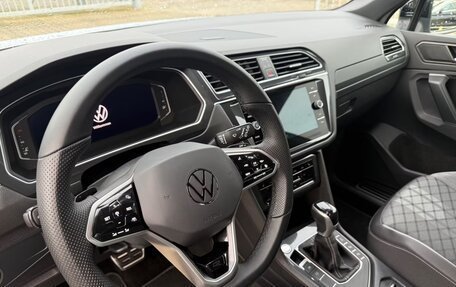 Volkswagen Tiguan, 2023 год, 3 558 000 рублей, 11 фотография