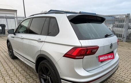 Volkswagen Tiguan, 2023 год, 3 558 000 рублей, 5 фотография