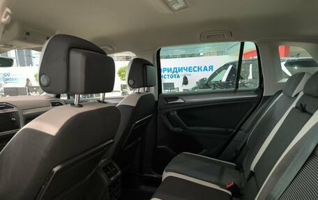 Volkswagen Tiguan II, 2019 год, 2 799 000 рублей, 15 фотография