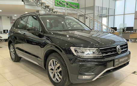 Volkswagen Tiguan II, 2019 год, 2 799 000 рублей, 3 фотография