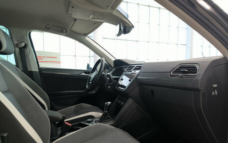 Volkswagen Tiguan II, 2019 год, 2 799 000 рублей, 13 фотография