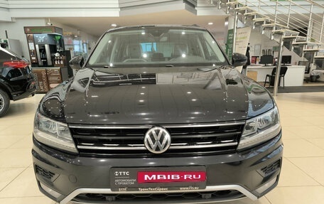 Volkswagen Tiguan II, 2019 год, 2 799 000 рублей, 2 фотография