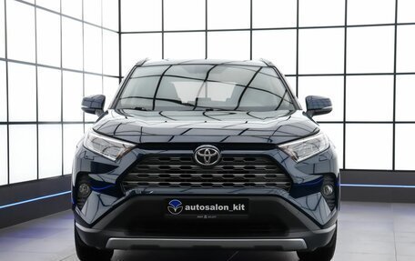 Toyota RAV4, 2019 год, 3 599 000 рублей, 2 фотография