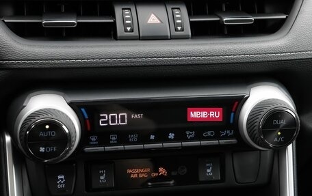 Toyota RAV4, 2019 год, 3 599 000 рублей, 17 фотография