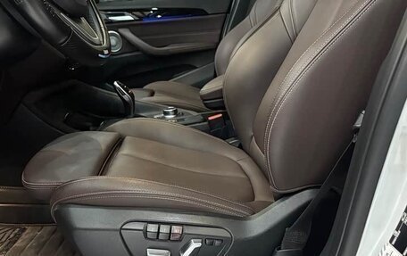 BMW X1, 2022 год, 2 200 000 рублей, 14 фотография