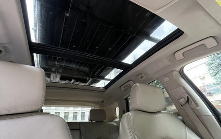 Cadillac SRX II рестайлинг, 2010 год, 1 100 000 рублей, 13 фотография