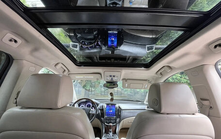 Cadillac SRX II рестайлинг, 2010 год, 1 100 000 рублей, 14 фотография
