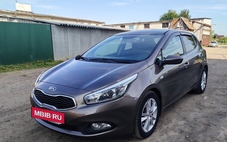 KIA cee'd III, 2013 год, 985 000 рублей, 2 фотография