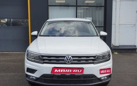 Volkswagen Tiguan II, 2020 год, 2 823 000 рублей, 2 фотография