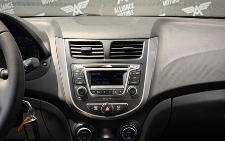 Hyundai Solaris II рестайлинг, 2016 год, 1 080 000 рублей, 13 фотография