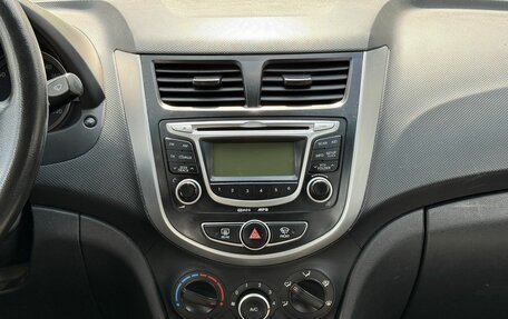 Hyundai Solaris II рестайлинг, 2013 год, 650 000 рублей, 13 фотография