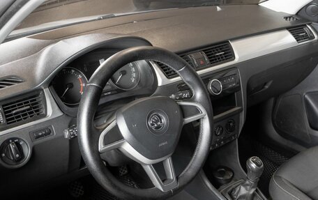 Skoda Rapid I, 2016 год, 1 050 000 рублей, 5 фотография