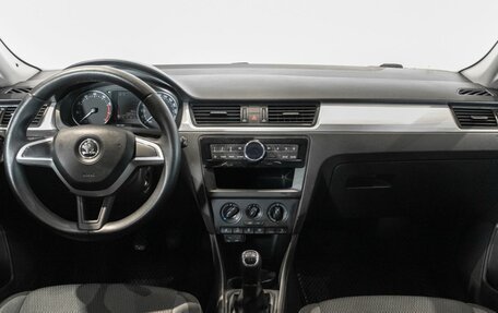Skoda Rapid I, 2016 год, 1 050 000 рублей, 6 фотография