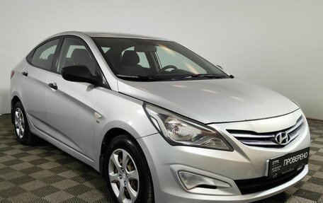 Hyundai Solaris II рестайлинг, 2015 год, 865 000 рублей, 3 фотография