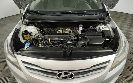 Hyundai Solaris II рестайлинг, 2015 год, 865 000 рублей, 11 фотография