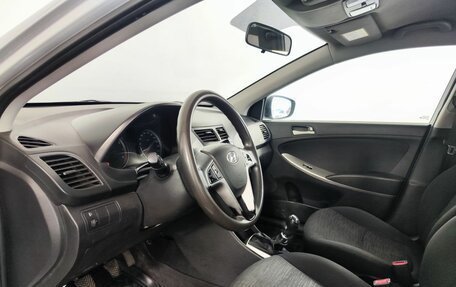 Hyundai Solaris II рестайлинг, 2015 год, 865 000 рублей, 20 фотография