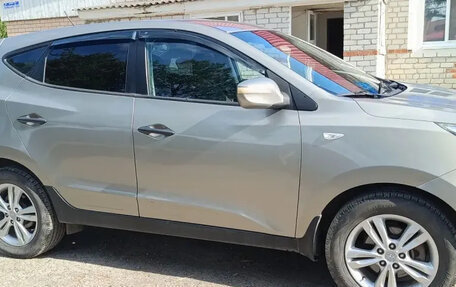 Hyundai ix35 I рестайлинг, 2010 год, 950 000 рублей, 3 фотография