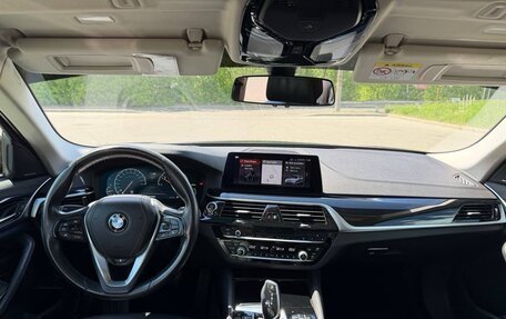 BMW 5 серия, 2019 год, 2 990 000 рублей, 15 фотография
