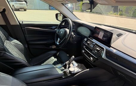 BMW 5 серия, 2019 год, 2 990 000 рублей, 18 фотография