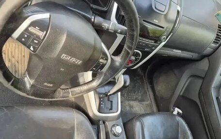 Isuzu D-Max II, 2016 год, 1 445 000 рублей, 11 фотография