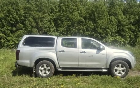 Isuzu D-Max II, 2016 год, 1 445 000 рублей, 14 фотография