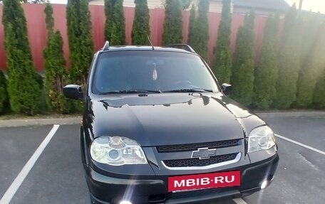 Chevrolet Niva I рестайлинг, 2009 год, 565 000 рублей, 2 фотография