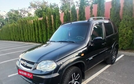 Chevrolet Niva I рестайлинг, 2009 год, 565 000 рублей, 5 фотография
