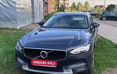 Volvo V90 Cross Country I рестайлинг, 2017 год, 3 400 000 рублей, 10 фотография