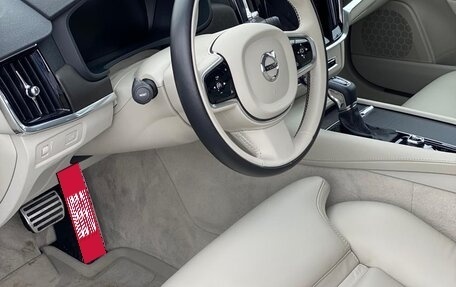 Volvo V90 Cross Country I рестайлинг, 2017 год, 3 400 000 рублей, 9 фотография