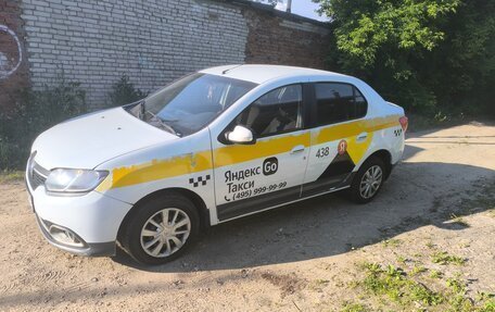 Renault Logan II, 2016 год, 580 000 рублей, 3 фотография