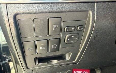 Toyota Land Cruiser 200, 2016 год, 6 000 000 рублей, 27 фотография
