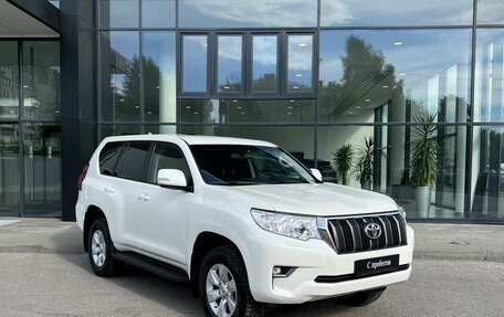 Toyota Land Cruiser Prado 150 рестайлинг 2, 2020 год, 4 890 000 рублей, 3 фотография
