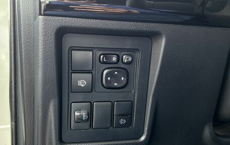 Toyota Land Cruiser Prado 150 рестайлинг 2, 2020 год, 4 890 000 рублей, 17 фотография