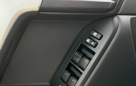 Toyota Land Cruiser Prado 150 рестайлинг 2, 2020 год, 4 890 000 рублей, 15 фотография