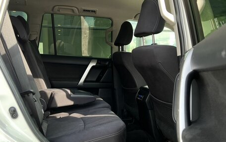 Toyota Land Cruiser Prado 150 рестайлинг 2, 2020 год, 4 890 000 рублей, 31 фотография