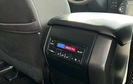 Toyota Land Cruiser Prado 150 рестайлинг 2, 2020 год, 4 890 000 рублей, 32 фотография
