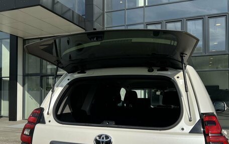 Toyota Land Cruiser Prado 150 рестайлинг 2, 2020 год, 4 890 000 рублей, 35 фотография