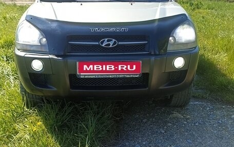 Hyundai Tucson III, 2006 год, 825 000 рублей, 1 фотография
