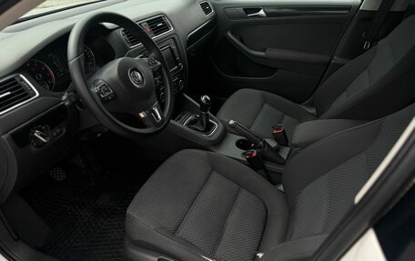Volkswagen Jetta VI, 2012 год, 949 000 рублей, 8 фотография