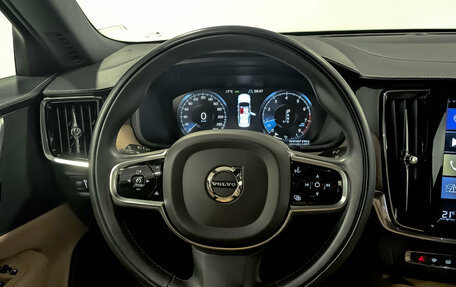 Volvo S90 II рестайлинг, 2019 год, 3 365 000 рублей, 21 фотография