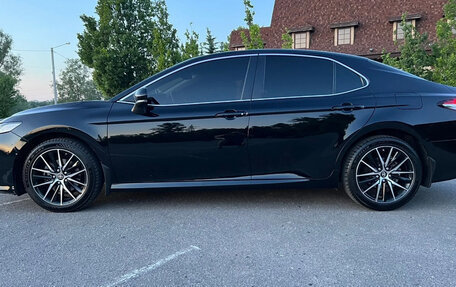Toyota Camry, 2020 год, 1 600 000 рублей, 6 фотография