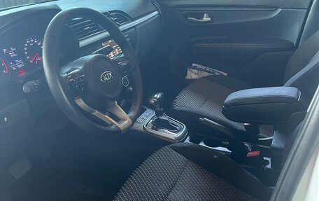 KIA Rio IV, 2018 год, 1 200 000 рублей, 5 фотография