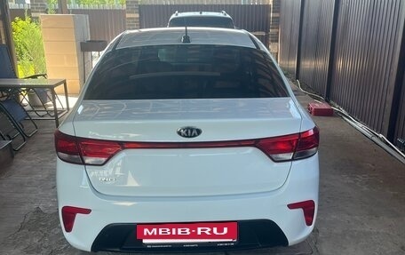 KIA Rio IV, 2018 год, 1 200 000 рублей, 3 фотография