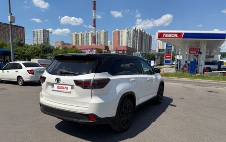 Toyota Highlander III, 2014 год, 2 900 000 рублей, 7 фотография