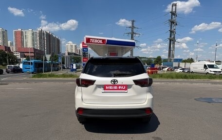 Toyota Highlander III, 2014 год, 2 900 000 рублей, 8 фотография