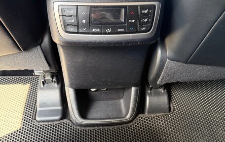 Toyota Highlander III, 2014 год, 2 900 000 рублей, 14 фотография
